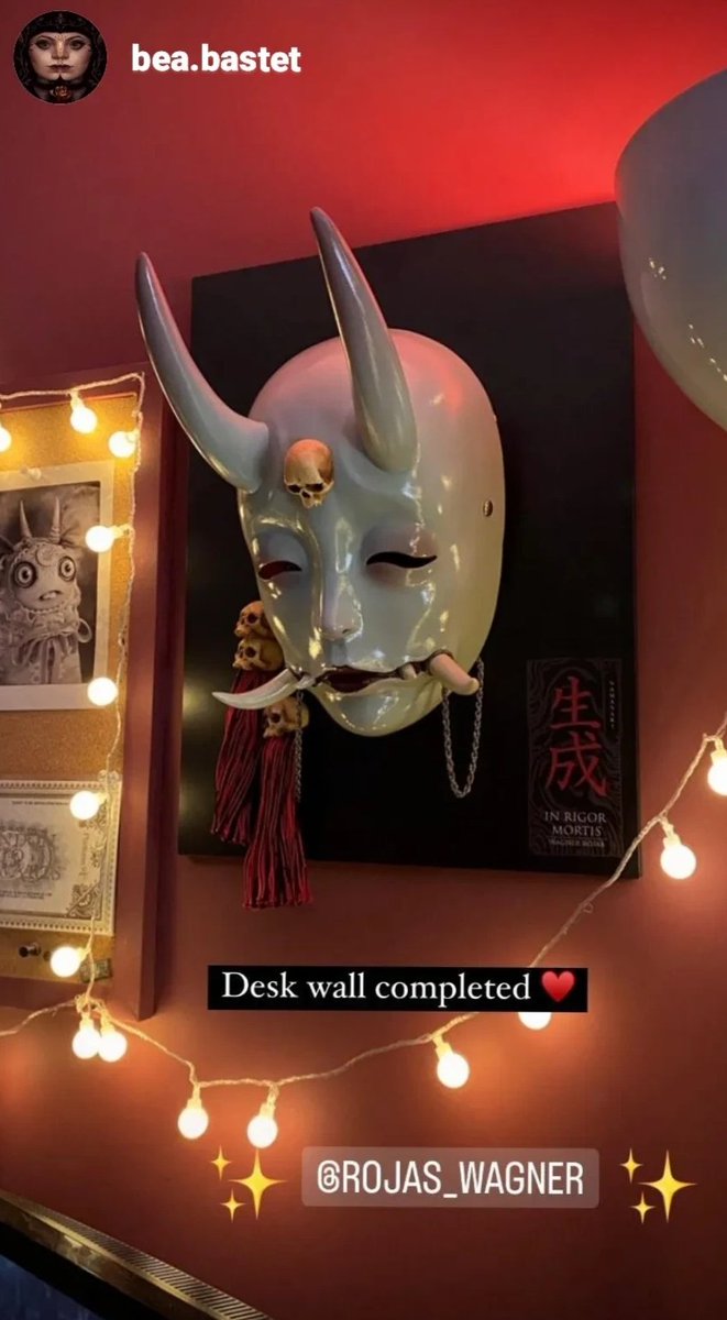 WagnerRojas6's tweet photo. Another commission shared on Instagram ✨
Thanks to bea.bastet for showing how the mask looks in its new home 🖤
Namanari "Itzel"
Handmade wearable mask https://t.co/H942aZgNiG