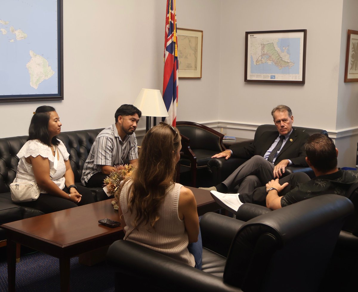 RepEdCase's tweet photo. Welcomed Pastors Josh and Shannon Marocco and Dylan and Rachel Andrion of King’s Cathedral &amp; Chapels to the Hill to discuss several issues of mutual concern. Always appreciate talking story with our many and varied communities of faith and working together for those we serve. https://t.co/Woje49iAVo