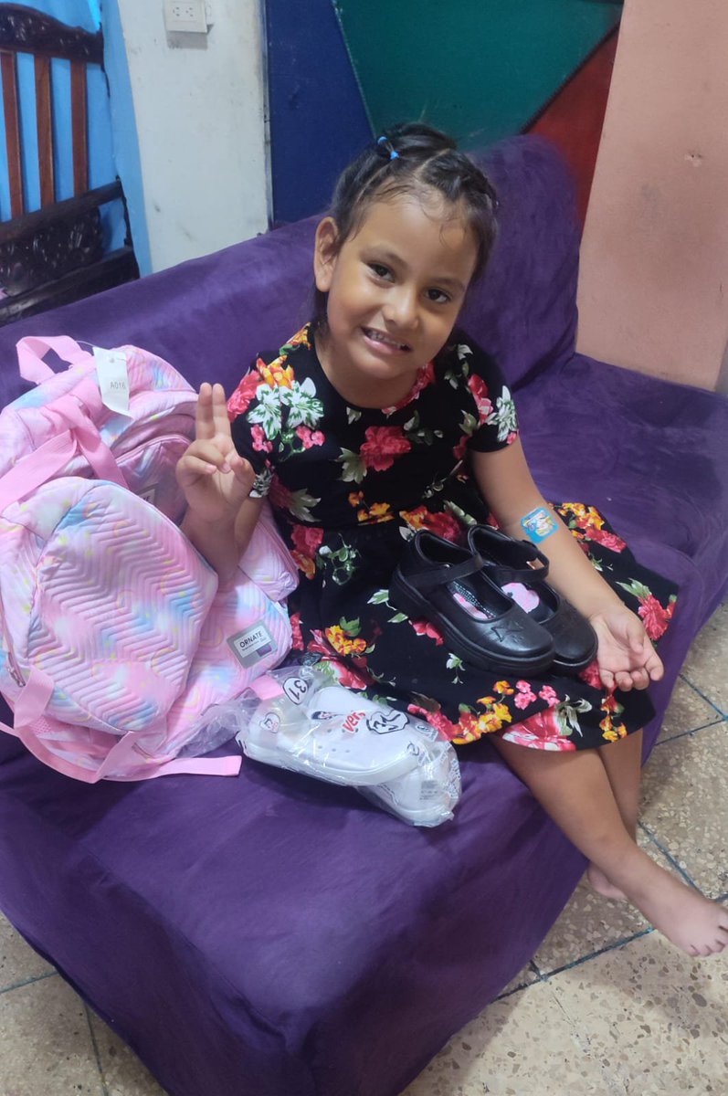 karenisabelM's tweet photo. Julieth es paciente oncólogica, para su ingreso necesita hacerse unos exámenes que cuesta $31 quién pueda ayudarnos les agradecería.

En el hospital no los están haciendo 🥺

Info: 0986765985 
RT🙏
@PatronaQuinn_ @JayJayTi @LFC014 @sybelmartinez @bessygranjaOK @CentralNewsEC https://t.co/hf9dAJQFv2