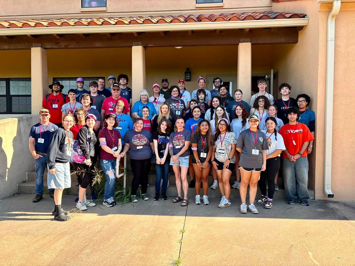 MarlandHome's tweet photo. Thank you, Oklahoma SkillsUSA Summer Leadership Institute! 💛 Four groups spent two days serving on our campus, tackling projects big and small. Your hard work made a lasting difference, and we're so thankful for each of you! https://t.co/bwov4s0dct