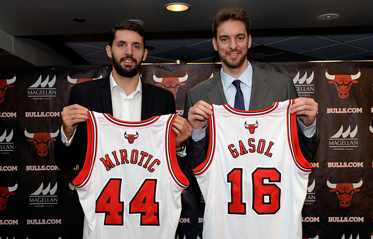 alejandroggo's tweet photo. La pareja @Laaarry_14 y @santialdama será la OCTAVA de jugadores españoles que comparten vestuario en un equipo NBA: 

Calde y Garbajosa (TOR)
Navarro y Pau (MEM)
Chacho y Rudy (POR)
Mirotic y Pau (2x: CHI y MIL)
Marc y Serge (TOR)
Ricky y Juancho (MIN) https://t.co/Oq14WEM9sJ