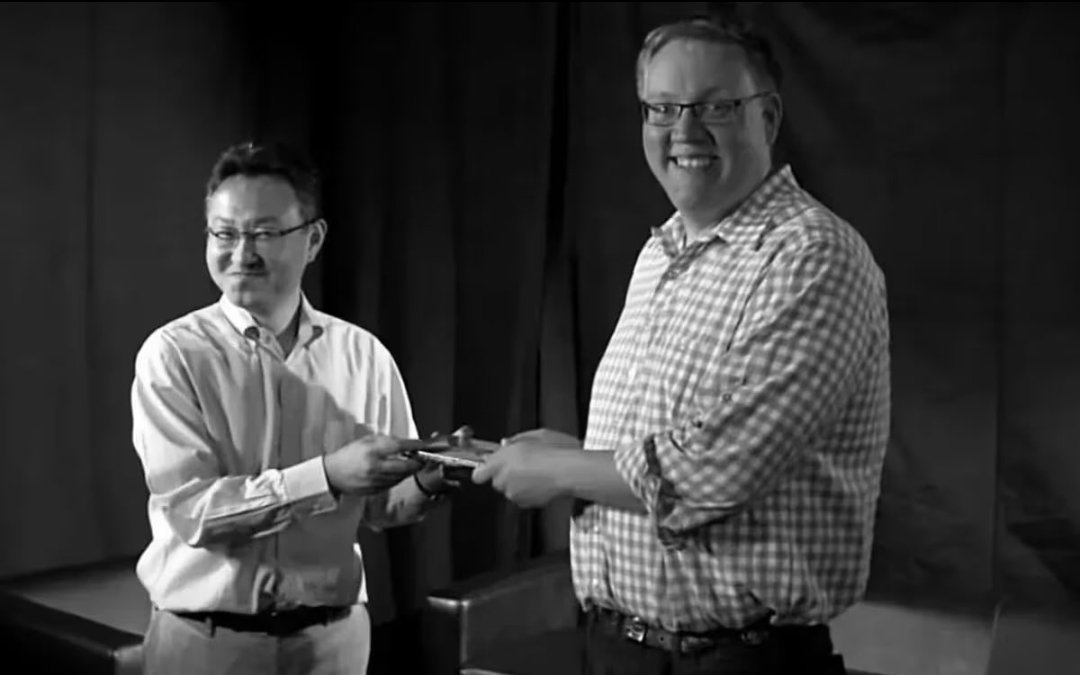 ElPixelPodcast's tweet photo. Ninguna empresa de electrodomésticos es tu colega. https://t.co/ONAIs1aBGA
