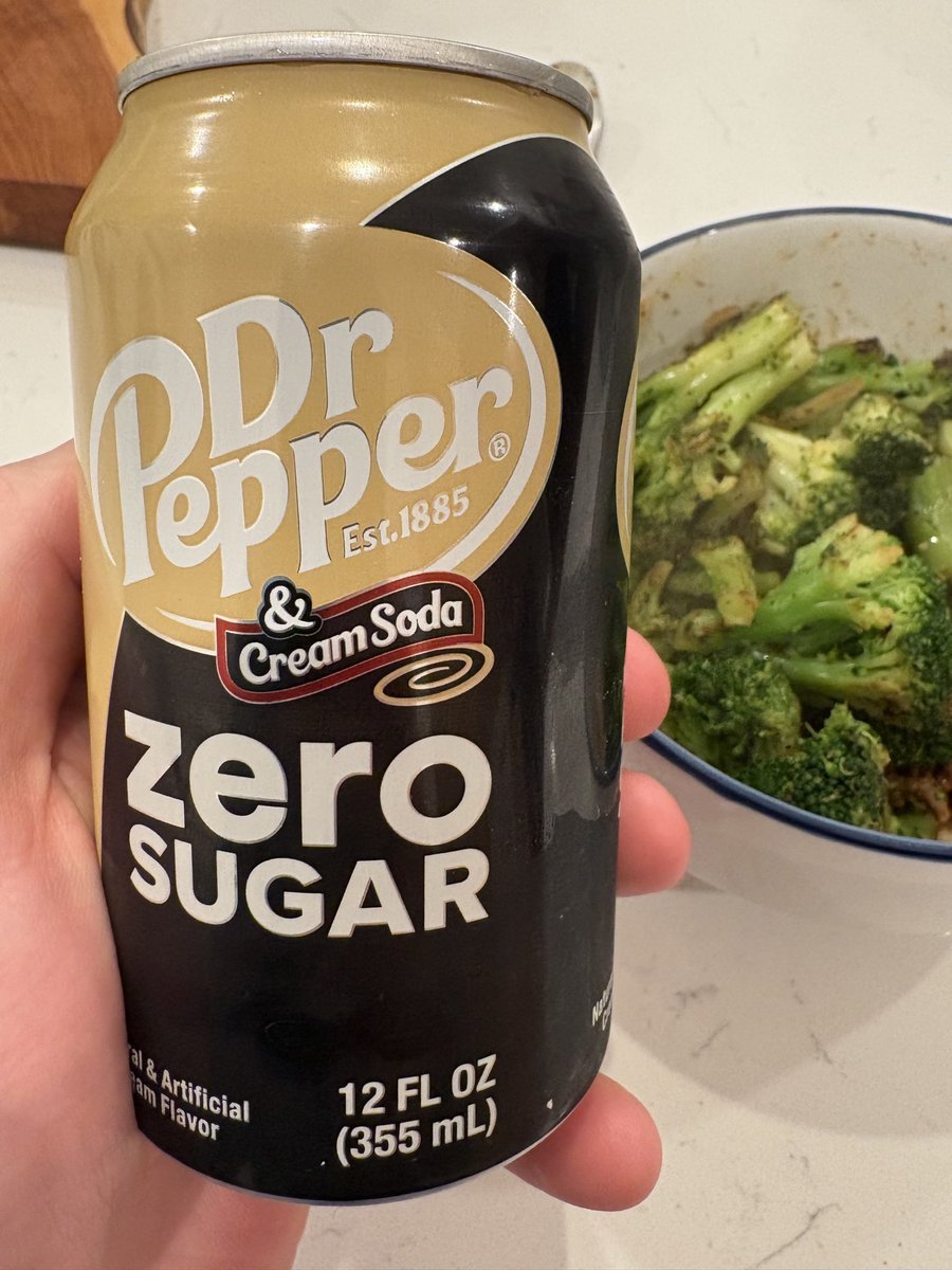 DeanTTraining's tweet photo. Soda has actually become the ultimate IQ test

Think calorie-filled soda is better for you than zero sugar/diet soda?

Probably smooth brained

Think zero sugar/diet soda is both healthier than calorie-filled soda &amp; one of the best tools for weight loss?

200 IQ https://t.co/YzIPV8kxb7