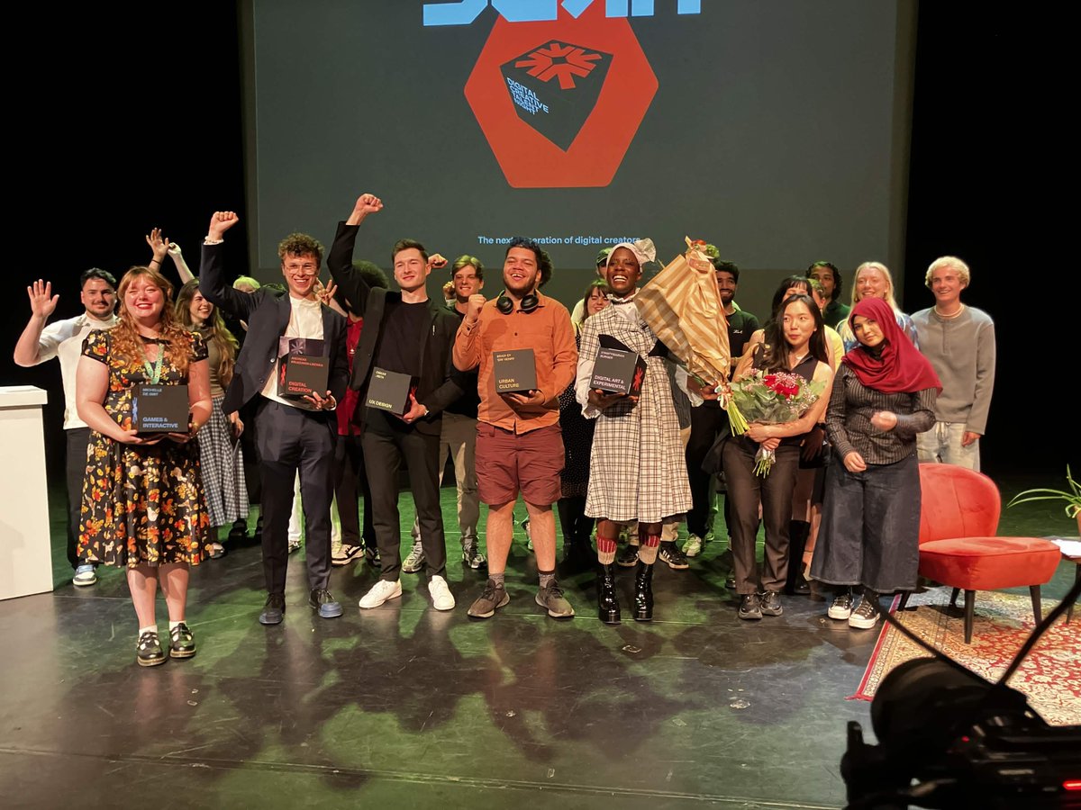 sin_nl7's tweet photo. I won an award! The Digital Creative Talent Awards in Rotterdam nominated me for the Urban Culture category and I won.😊
More info on the DCTA you will find here : https://t.co/yJ3DcZloUv and https://t.co/7Sj56PncNx https://t.co/U8Oc8u6etS