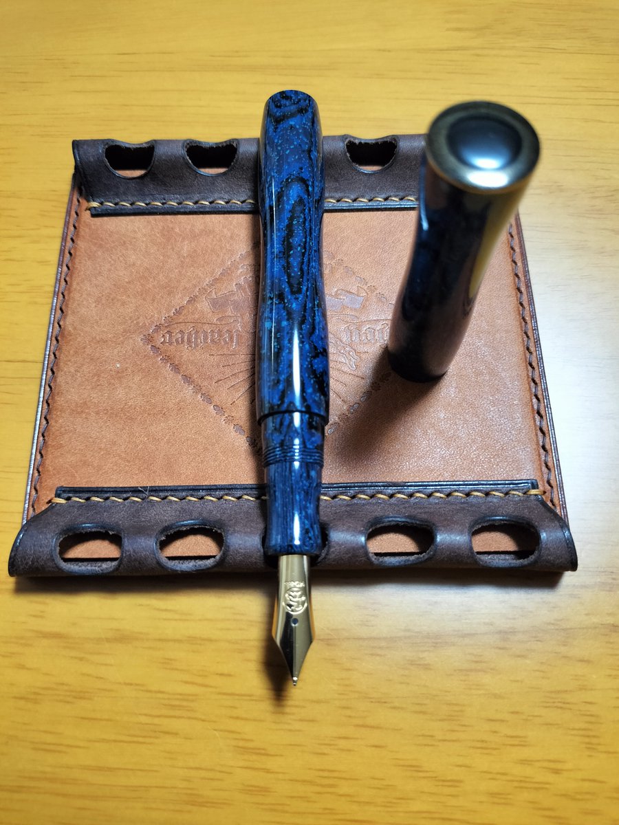 za9zig's tweet photo. BUNGUBOXさんより、
新月 (MUKU) MAHINAシリーズ 
Nalu万年筆を購入。ニブはMFを選びました。
圧倒的な美しさ、細かなこだわり。
一生の友が出来ました。

#BUNGUBOX
#笑暮屋 https://t.co/tOXVMUaeLo