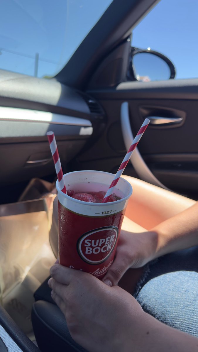 18julesSs's tweet photo. Summer 26 smells a little bittersweet https://t.co/3sj7C5Xd9m