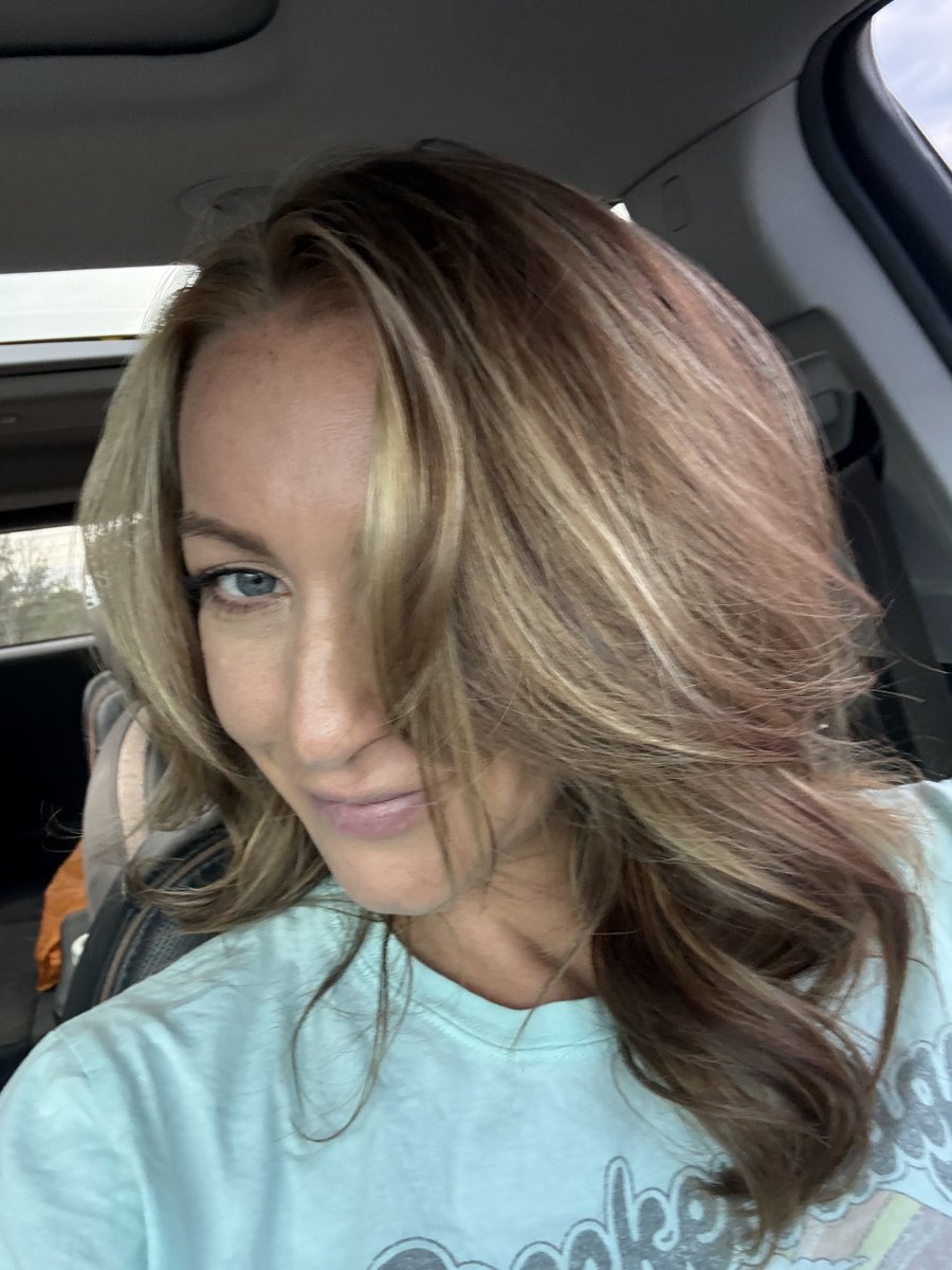 ErinMarie2222 tweet media