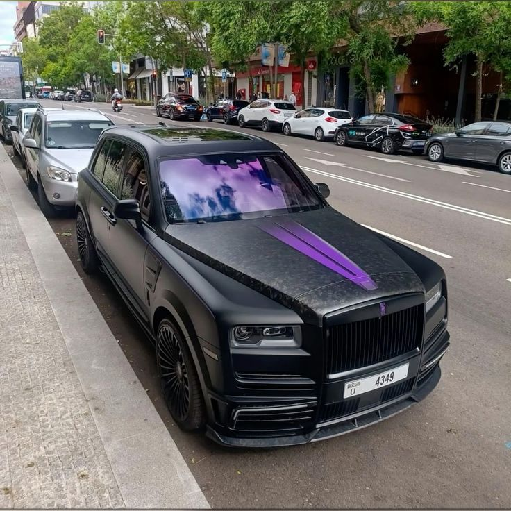 allenperm's tweet photo. Not everyone’s taste, but you can't deny the presence. This thing owns the space it takes up. 🖤 https://t.co/ozoJ9mGpUo