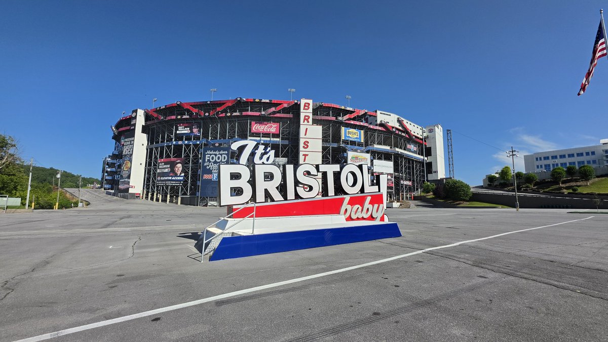 fyke_44's tweet photo. Bristol, TN
@ItsBristolBaby https://t.co/Cutu0YYVWI