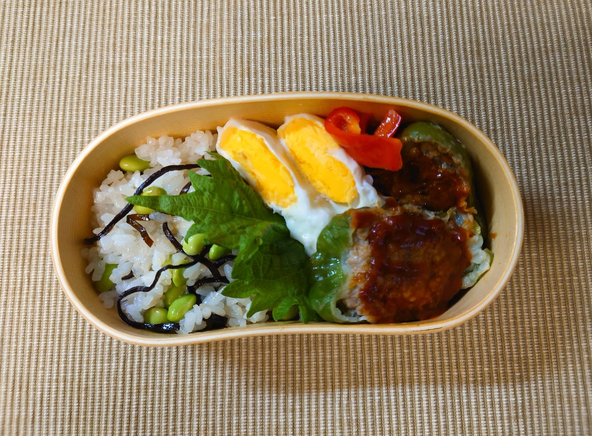 co_ito2's tweet photo. ピーマン肉詰め、レンジ卵。行ってきまーす。
#お弁当 https://t.co/1O6PyIq58y