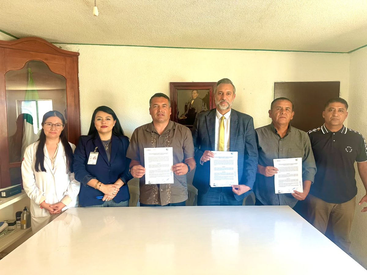 Issste_BCS's tweet photo. Como parte de las acciones para acercar los servicios de salud a las comunidades más alejadas del estado, el subdelegado de Administración del ISSSTE en Baja California Sur, @arturomorell, https://t.co/xI9DYte1ID