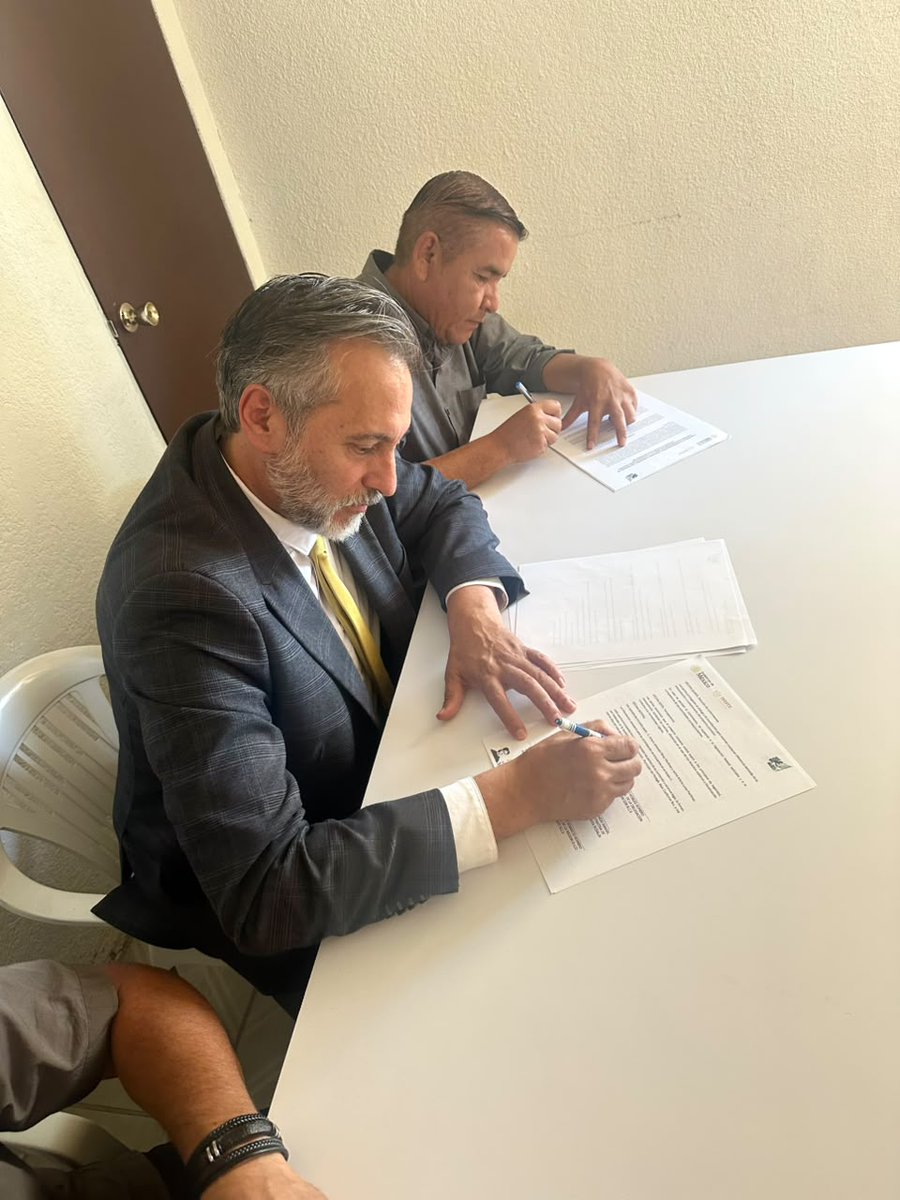 Issste_BCS's tweet photo. Como parte de las acciones para acercar los servicios de salud a las comunidades más alejadas del estado, el subdelegado de Administración del ISSSTE en Baja California Sur, @arturomorell, https://t.co/xI9DYte1ID