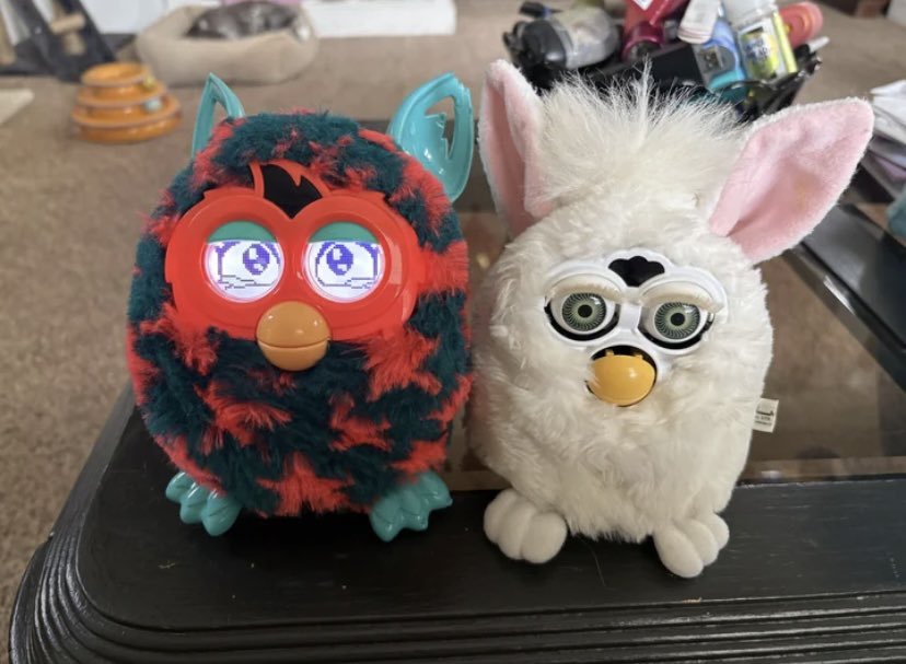 Jessdottson_'s tweet photo. #furby #furbys https://t.co/mD5EdGBjdo