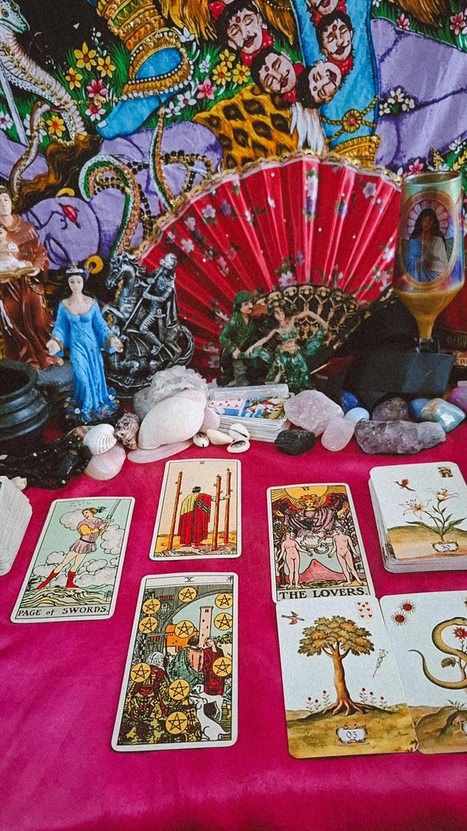 GoemSaturn's tweet photo. Boa noitee🌙✨️🔮
Mesa Aberta para atendimentos com Tarot e Baralho Cigano!!! https://t.co/E5dQoFvPHk