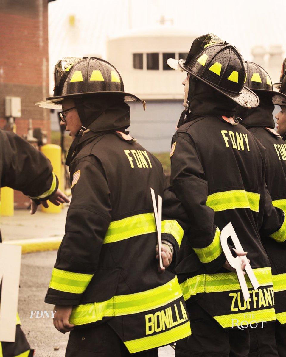 TheRoot's tweet photo. During an FDNY academy Family Day demonstration, firefighter recruit Jayson Ralph surprised his girlfriend, Dasia Moore, with an unforgettable proposal after a mock rescue. With the help of his fellow recruits, he turned a training exercise into a moment they’ll never forget! https://t.co/Ti3R0we7L9