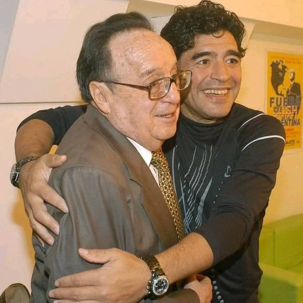 MauroFdz's tweet photo. Inglaterra nos robo las Malvinas y a ellos su patrimonio arqueológico. Y el Chavo era el ídolo de nuestro ídolo.

No hay ninguna duda de que este domingo es con México 🇦🇷🤝🇲🇽 https://t.co/krUw9NmIxn