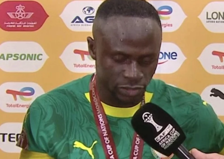 nagatoazul's tweet photo. Sadio Mané: “le quiero pedir disculpas a los senegaleses que nos acompañaron, sé que deben estar decepcionados, no fue el final de partido que soñábamos , pero así es esto, nos levantaremos porque todos sabemos que es peor perder una final Sudamericana frente a un club CONCACAF”. https://t.co/D5ndSty9x4