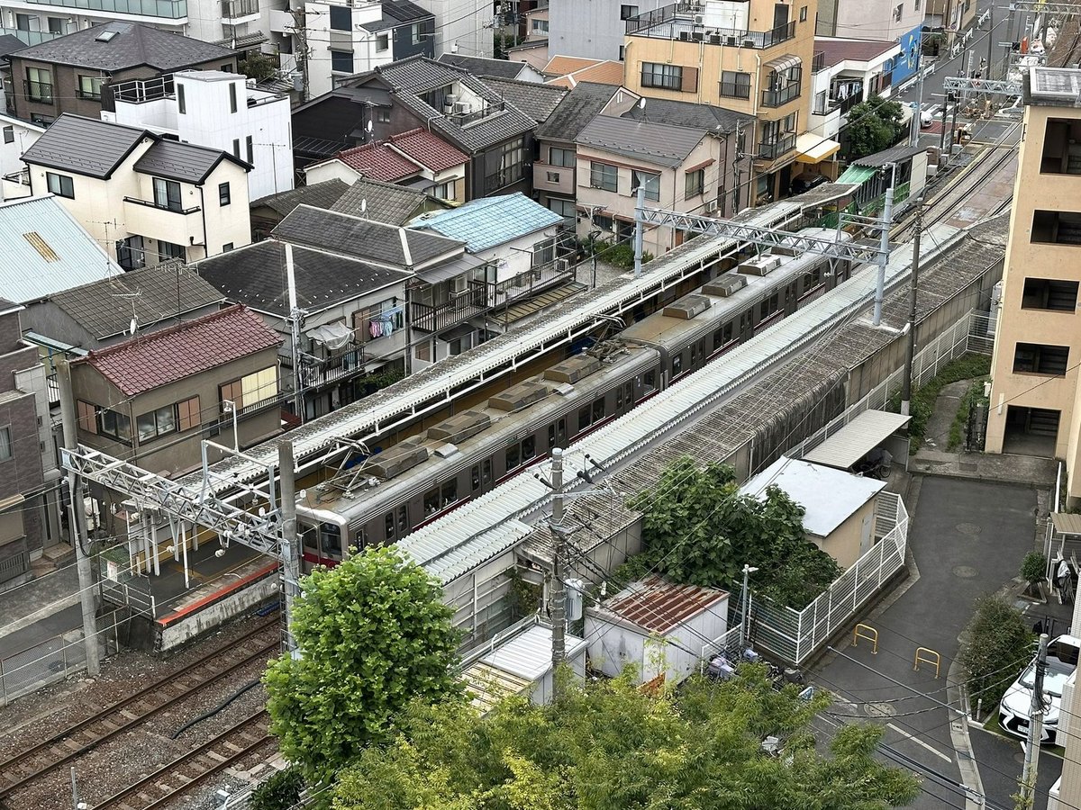 nmnuria's tweet photo. ほんと気骨のある人いなさすぎて最悪だ。正論を正論として伝えても感情論にすり替わる。
正論は正論だけどやり方がまずいとか。
なんですか相手の気持ちって、医療現場で同僚の気持ちなんて知らないよ。
それを言うなら僕の気持ちは汲み取ってくれるんですかね。
誠実に患者に向き合って https://t.co/hPdgfpv8wZ