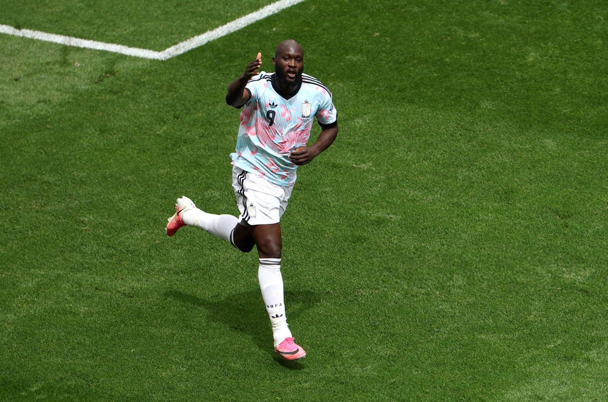 lnstantFoot's tweet photo. 🗣️🇧🇪  Romelu Lukaku :

"𝗢𝗡 𝗔 𝗘𝗨 𝗨𝗡𝗘 𝗚𝗥𝗢𝗦𝗦𝗘 𝗣𝗔𝗜𝗥𝗘 𝗗𝗘 𝗖*𝗨𝗜𝗟𝗟𝗘𝗦. 𝗖'𝗘𝗦𝗧 𝗖̧𝗔 𝗤𝗨𝗜 𝗡𝗢𝗨𝗦 𝗙𝗔𝗟𝗟𝗔𝗜𝗧." 💪

(Après-match) https://t.co/sdmkUy3T0d