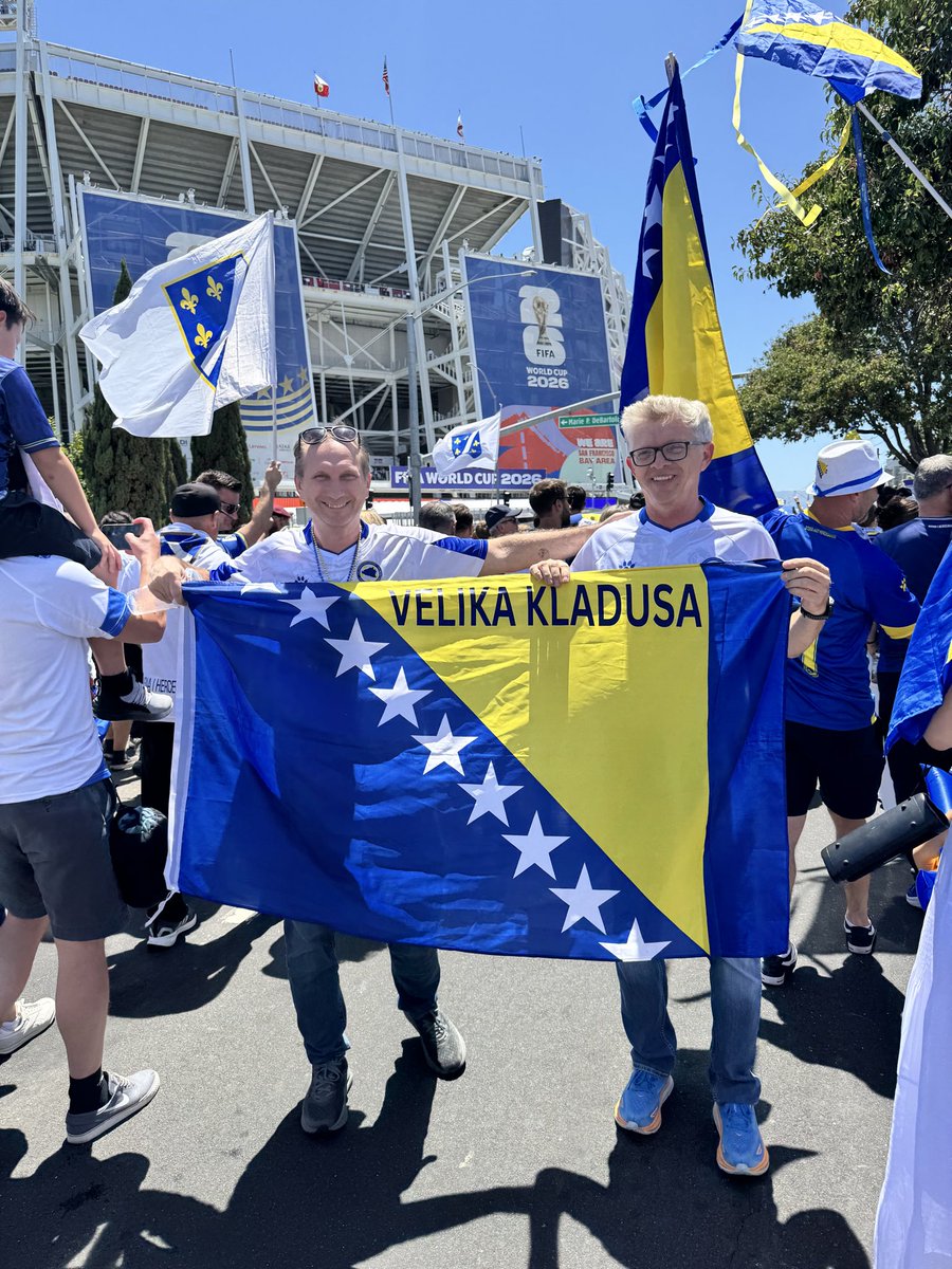 MiskoSrq's tweet photo. Idemo !!!   #Bosnia #BiH  #zmajevi https://t.co/BKWpFOK8rg