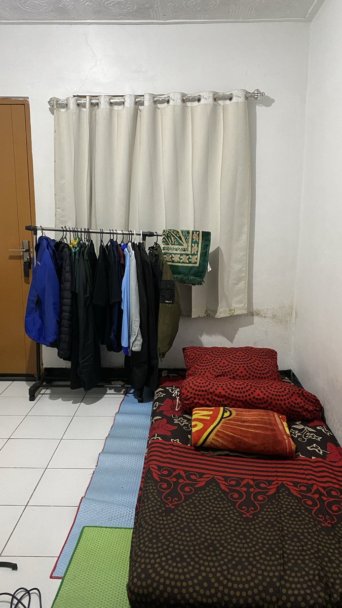 battlsy's tweet photo. @uppifess Kosan Campur Overkost 3 Bulan 
Kamar Mandi Dalam
Akses 24 jam
Parkiran Motor
Lemari, Kasur, Meja Belajar
Ada wifi 5G
750/bulan
Lokasi Belakang Alfamart KPAD

wa 085860921489 https://t.co/gEPVowjZDm