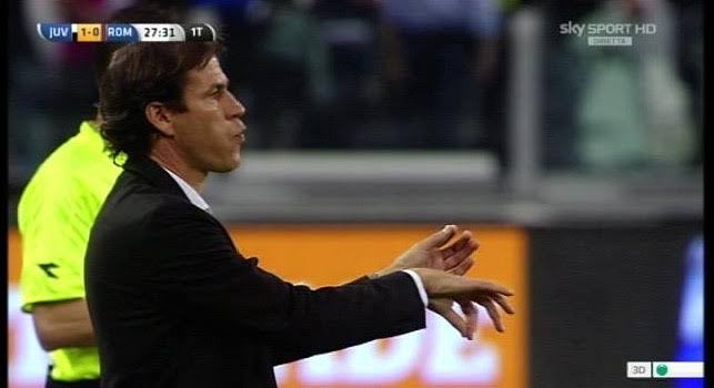 Info_SerieA's tweet photo. That’s why you are a social media admin, while Rudi Garcia is a football coach.

Don’t disrespect the guy who played the violin during the Heist of Turin.

*Full time: Belgium 3-2 Senegal https://t.co/n4H79jY5mt