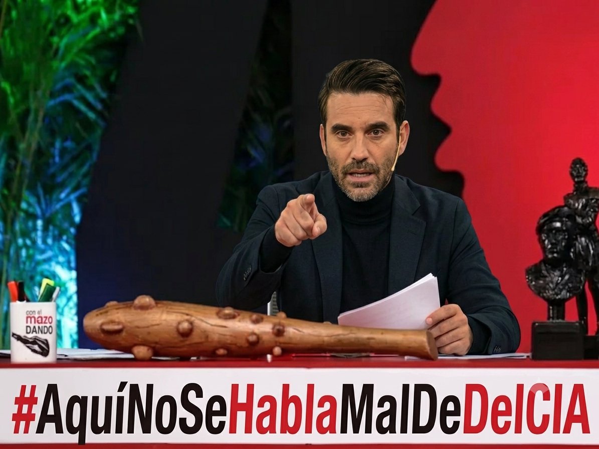 Jolumodu's tweet photo. LO PEOR DE JAVIER NEGRE Y SU INTENTO DE LAVARLE LA CARA AL COMUNISMO VENEZOLANO ES QUE USA ESTRATEGIAS QUE YA FRACASARON.

1. Dice que MCM le paga a la gente en Twitter. Llama “troll” a todo el que critica que, en este momento, Trump se haya puesto del lado de Delcy en vez del pueblo venezolano; mientras Trump dice que el pueblo está feliz y bailando.

El problema para @javiernegre10 es que esa estrategia ya la usaron los chavistas argentinos contra @JMilei: decían que en Argentina todo el que apoyaba a Milei era troll o bot, supuestamente liderado por @GordoDan_.

Luego, cuando les rompieron el culo en las elecciones, entendieron que no eran bots: era gente real. Javier Negre está usando estrategias ya aplicadas por chavistas y operadores comunistas en Brasil, Argentina, Colombia, Chile, Ecuador, etc. Todas fracasaron.

Javier: la gente es real y el descontento también. Que salga Barrett a decir que Delcy “funciona”, cuando impidió que se rescatara más gente, se robó la ayuda humanitaria y limitó el acceso a la información mientras había personas enterradas, eso es lo que tú estás defendiendo.

2. El segundo error es creer que los venezolanos comemos vidrio y somos estúpidos; que no sabemos cómo funciona el chavismo. Lo único que te falta es ponerte una camisa del PSUV y gritar: “Chávez vive, la lucha sigue”.

Todos los pasos que estás dando ya los hemos visto durante años. Son estrategias conocidas por cualquier venezolano.

Alguien está pagando lo que dices, y todo apunta a que ese dinero viene del régimen genocida de Delcy. 
Por eso, lo que digas es irrelevante: sabemos que eres un operador, y tu estrategia actual se parece demasiado a la del régimen y sus operadores. Tu capacidad de influir en la población venezolana es -1.

3. El tercer error es que estás desesperado.

Creíste que podías tomar el dinero, decir que Delcy era “de derecha”, instalar que Milei reconoce a Delcy y que todo quedaría felizmente archivado en notas de prensa.

Pero nunca pensaste que el venezolano está muy alerta frente a gente como tú.

Se te cayó la narrativa.

Y en vez de recular, usaste medios como @laderechadiario y @UHN_Plus para empujar esa narrativa.

Ese desespero no solo dañó tu imagen: también salpicó la imagen de los medios en los que tienes influencia o propiedad.