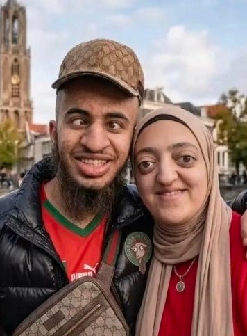straathikhers1's tweet photo. @Theeyewitness3 @MeesWijnants Wollah ik ben de gangstertje hier broertje. Je bent gewoon genetisch afval dat snel dit land uit moet. Oke? kleine bruine vriend van me. https://t.co/tePy5XRFwN