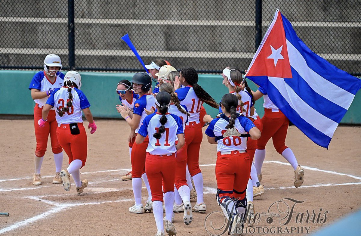 kyliediaz2029's tweet photo. Although it wasn’t the outcome I hoped for, I had an amazing time representing @TCICTEAMCUBA🇨🇺🇨🇺 BA: .455, OBP: .500. Such a great experience with an amazing group of girls 🔥@SFInferno28_29 @TCSFastpitch #TeamCuba #classof2029 @sfinferno_FP https://t.co/tSXRJ5ihSV