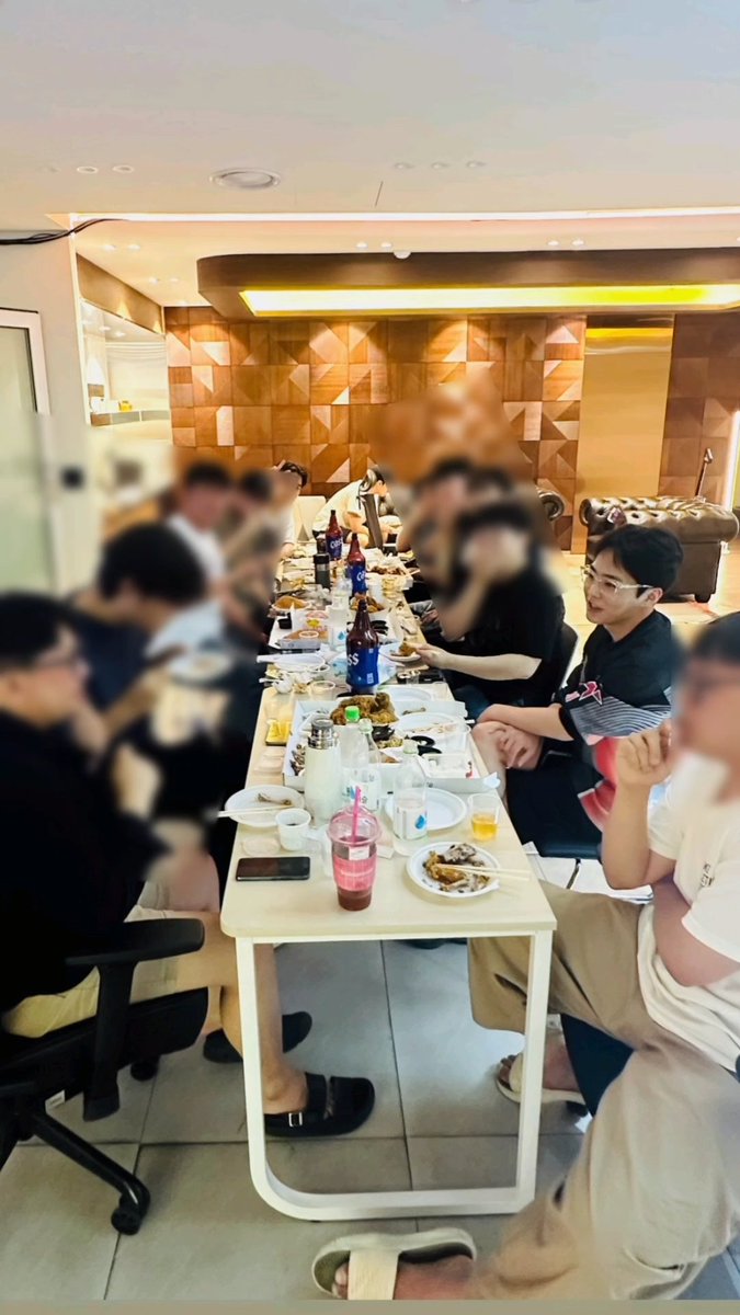 hamster_xiu's tweet photo. Xiumin update~~~  🥰🥰🥰

#시우민 #XIUMIN #シウミン #秀珉 #金珉锡 https://t.co/yoxvpfNjTW