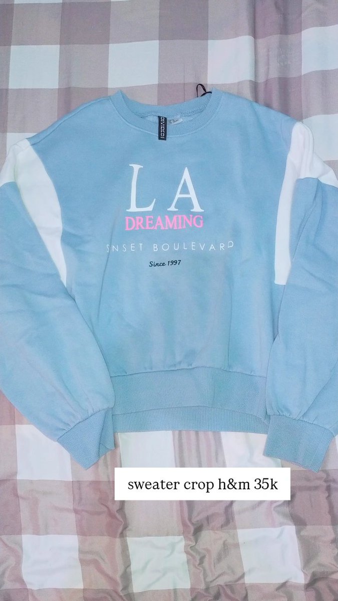 oreochewyy's tweet photo. preloved under 50k✨ bisa co oyenn, no minuss kok guyss yuk yg mw liat detailnya dm aja💗 https://t.co/m49s5slXrG