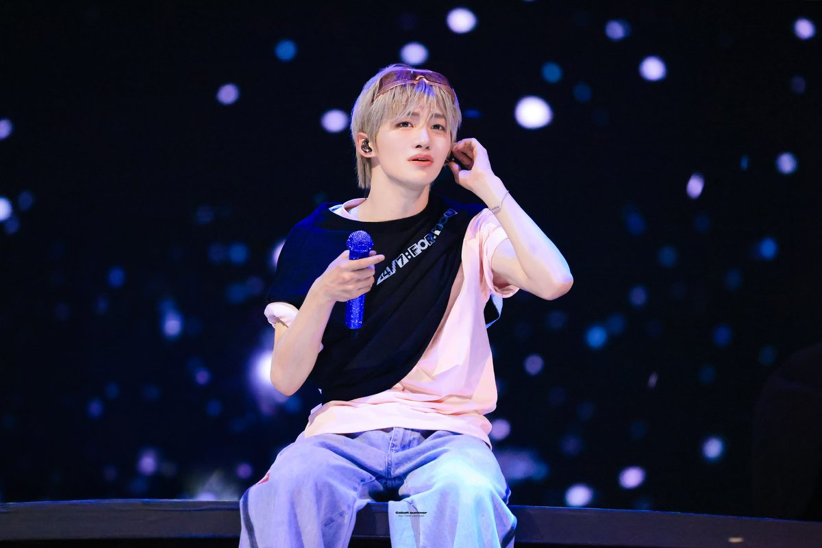 COBALT_SUMMER's tweet photo. 260628 무대 위 반짝이는 지훈이가 최고야 💫 

 #TWS #투어스 #지훈 #JIHOON #한지훈 https://t.co/BHcbADMUtk