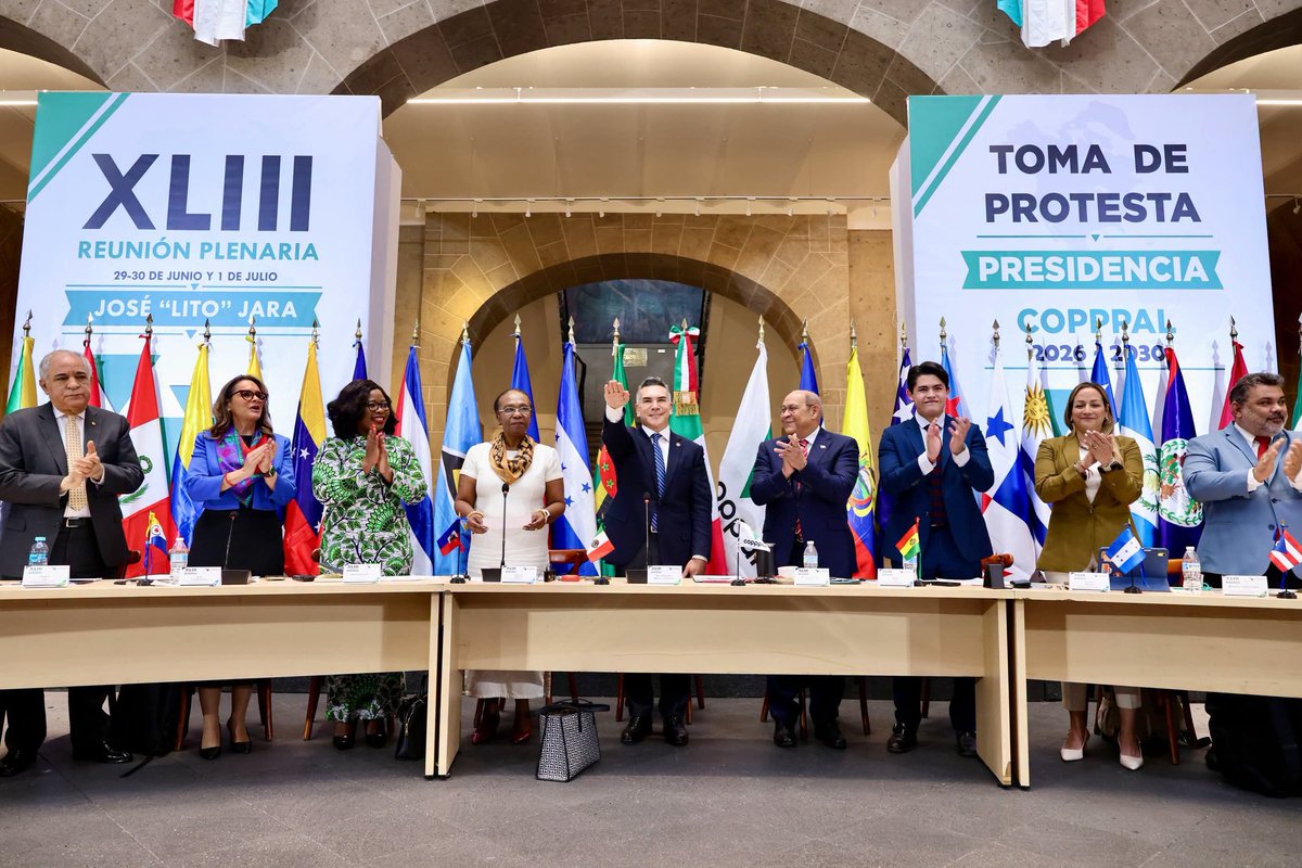 j_marquezmx's tweet photo. ¡Enhorabuena a @alitomorenoc por su elección como Presidente de la Conferencia Permanente de Partidos Políticos de América Latina y el Caribe para el periodo 2026-2030! 🗳️

​Un liderazgo sólido, respaldado por la confianza de 75 partidos políticos de la región y el acompañamiento de más de 500 fuerzas progresistas y democráticas en todo el mundo. La democracia se defiende todos los días con firmeza, protegiendo las instituciones y consolidando los contrapesos ciudadanos.

​Querido Presidente, te agradezco profundamente la distinción y la confianza al integrarme al frente de la Comisión de Zonas Metropolitanas, Movilidad y Desarrollo Sustentable de la @copppal_oficial. Asumo esta gran responsabilidad con total compromiso y la firme convicción de sumar esfuerzos para construir un futuro sostenible, equitativo y de unidad global.

​¡A trabajar con todo el entusiasmo por el éxito de esta gestión! 🌎🤝