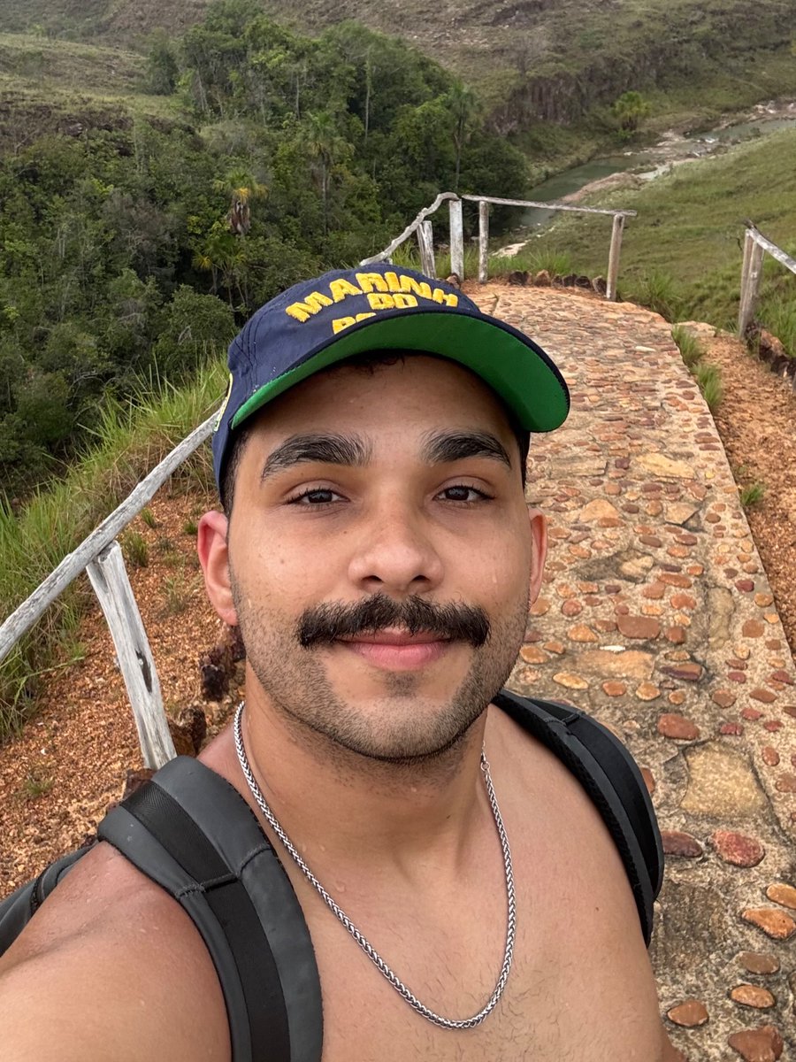 vesteenbulando's tweet photo. #funfacts de 1 mês em roraima:
- descobri que não há homem militar fiel
- transei com mulher 1ªx
- fiz menage com homem hetero no meio
- fiquei com o cara mais gato e inacessível de uma balada gay
- trabalhei igual uma cachorra
- sofri homofobia e levei a denúncia pra frente https://t.co/sTU5xfRpp5