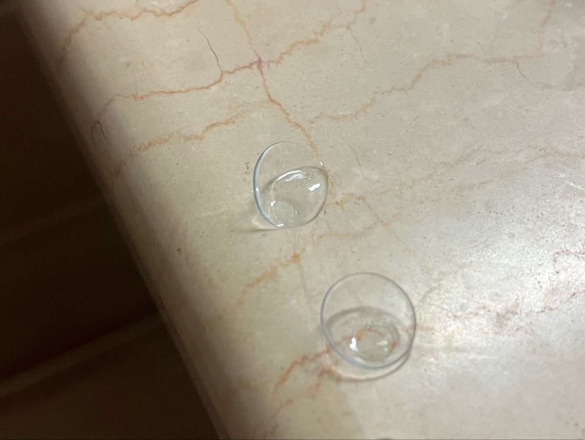 mparocazzfra's tweet photo. i’m selling contact lenses that saw tomorrow in 2026 https://t.co/lk78wph8mQ
