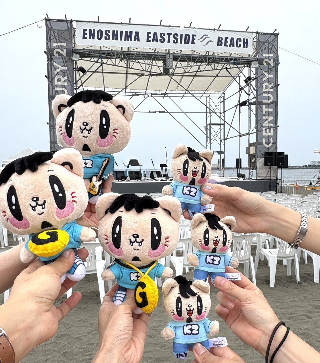 ryu28nao06's tweet photo. KAZ SUMMER LIVE 2026 “Blue Season”🏖️🌴
今年は相方ちゃんも一緒に行けていつメンと過ごせて楽しすぎた〜😆
海で聴く龍友くんの歌声はやっぱり格別✨ず〜っと聴きたかった真夏の果実聴けたのも嬉しかったのに新曲まで聴かせてくれて幸せすぎた🥹
最高に楽しくて幸せな夏の始まりをありがとう🩵 https://t.co/cq1qDZZG98