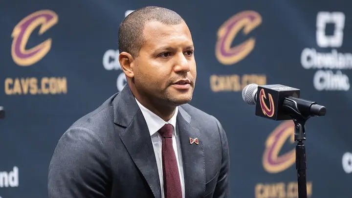 SleeperCleCavs's tweet photo. It has been over 24 hours since free agency opened and the Cavs have done NOTHING

Thoughts? https://t.co/FqhC2F4fVD