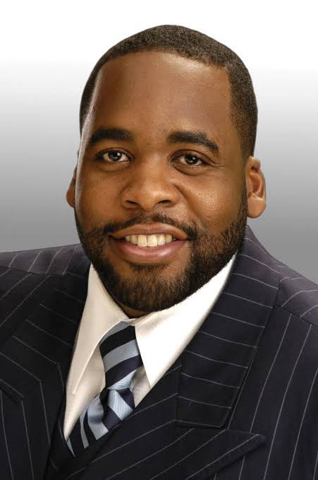 JoshHall2024's tweet photo. 🚨BREAKING:🚨DEMOCRAT FORMER DETROIT MAYOR, ILLINOIS GOVERNOR SAY THEY HAVE "INSIDE INFORMATION" FROM DEMOCRAT CONTACTS THAT 2020 ELECTION WAS STOLEN, EXPOSE DEMS' PLANS TO "DO IT AGAIN" IN UPCOMING MIDTERMS - Former Detroit Mayor Kwame Kilpatrick and former Illinois Governor Rod Blagojevich, both Democrats, have come forward to reveal to the public that colleagues within the Democrat establishment in Detroit and Chicago, respectively have INFORMED THEM FIRSTHAND THAT THEY HELPED RIG THE 2020 ELECTION AGAINST PRESIDENT TRUMP and that THEY ARE PLANNING ON DOING IT AGAIN IN NOVEMBER'S MIDTERMS. Kilpatrick and Blago claim to have NAMES AND METHODS of their fellow Democrats who are involved in the ELECTION RIGGING that they are revealing to federal authorities - and are now warning the public to BE VIGILANT FOR SIGNS OF VOTER FRAUD and NOT TO TRUST THE RESULTS OF THE MIDTERMS. Do YOU believe these BOMBSHELL ALLEGATIONS made by these two lifelong Democrat politicians?