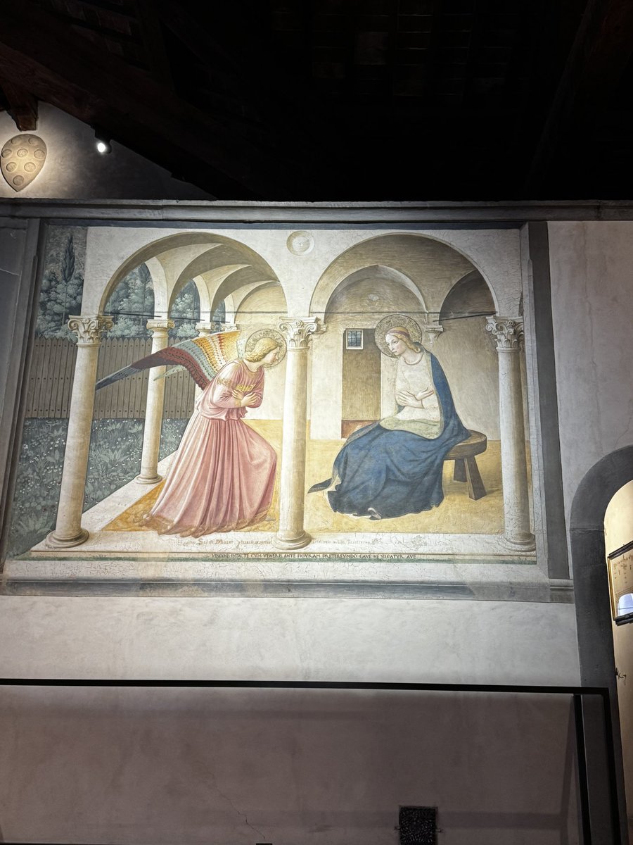 alicelondon80's tweet photo. サン・マルコ寺院
フラ・アンジェリコの受胎告知の絵ここにあるのね
ダビデ像があるアカデミア美術館から徒歩三分

実はアカデミアの入場一時間間違い時間が空いてきたのだけれどとても良かった
2階はドミトリーで各部屋にも絵が描かれていて

受胎告知、壁に描かれているとは。
百聞は一見にしかず https://t.co/12vRK3eNWv