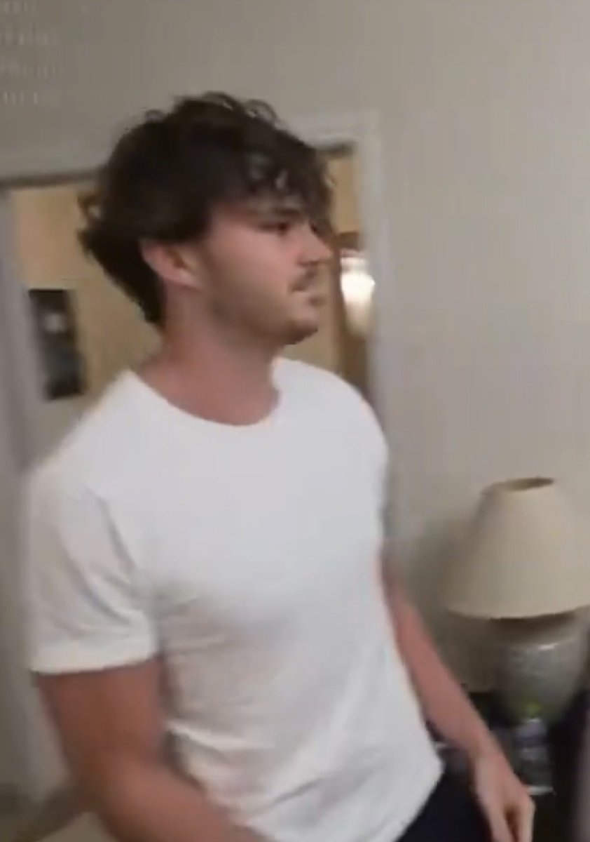 TrendingXplorer's tweet photo. What an absolute legend https://t.co/TbGtqd1hVh