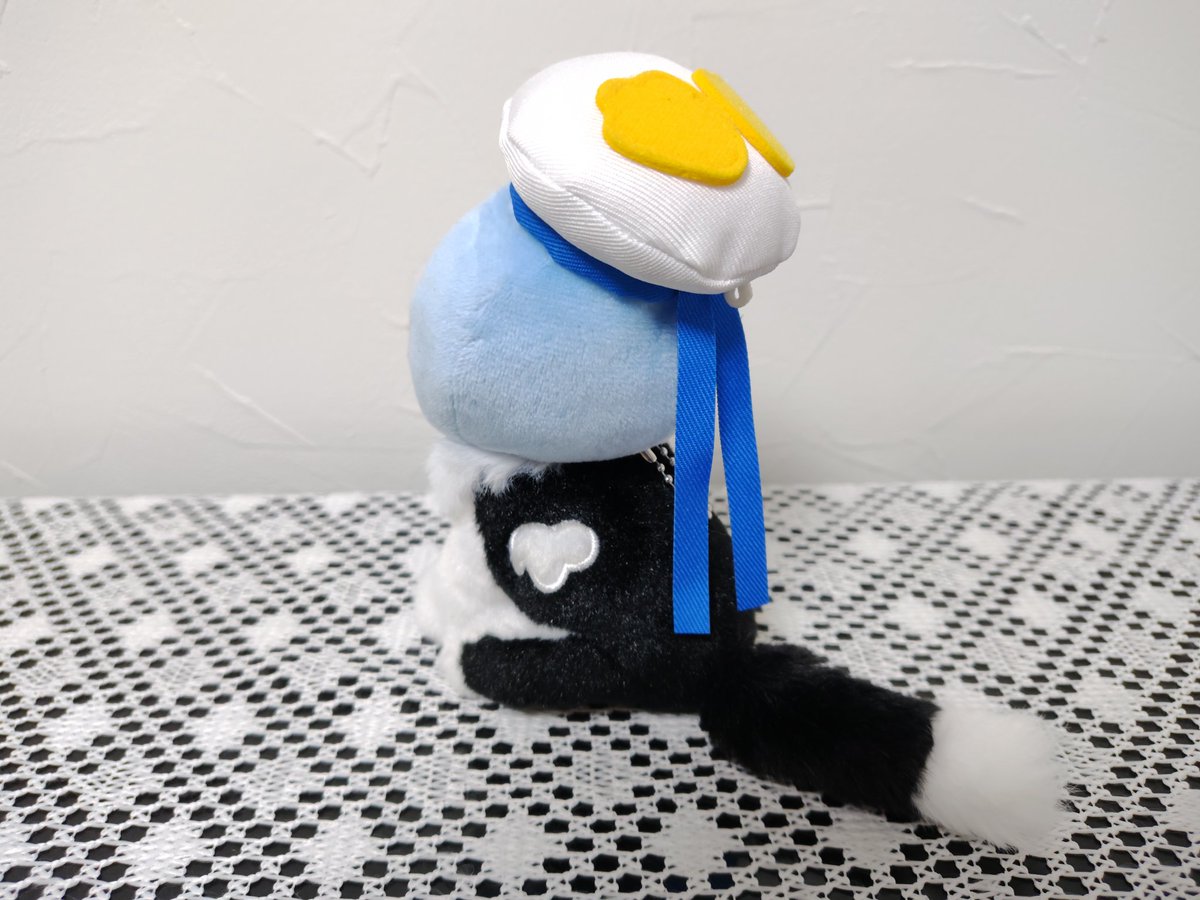 mmiset's tweet photo. やーっといろはをお迎え出来たので、合うのではと思っていたグワグワスティック用の帽子を被せてみた🛟首元キツそうだったからすぐ外したけど可愛い🫶sumikaさんいろは用のバンダナとか帽子とかどうですかー！！ https://t.co/gD86bbIX2f