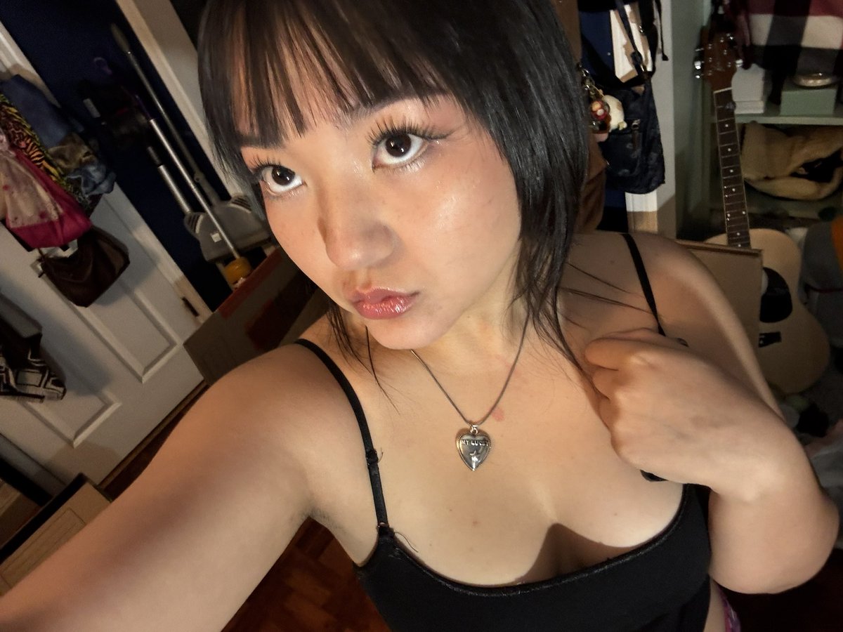 fatesdesire888's tweet photo. intro 🪽་༘࿐

hiiii i’m aiko ♡ (=´ ᆺ｀=) °❀⋆.ೃ࿔*:･
i am 19 <3 minors please DNI

i ❤︎ ……

❀ ALL things music 🎧‧₊˚♪𝄞࿐₊˚⊹ (songwriting, instruments, production, guitar, electronic, alternative/dream pop, rock, orchestral, shoegaze, mitski)

❀ ALL things creative 🎶⋆.ೃ࿔.𖥔 ݁ ˖*:･༄ 
(art, fashion, makeup, writing, poetry, painting, crochet, drawing, collaging)

❀ tv shows, movies, + games 💿 ๋࣭ ࣪ ˖ °⋆. ࿔*:･˚
(adventure time, bobs burgers, studio ghibli, a24, undertale, deltarune, tomodachi life) 

shoot me a dm if u wanna chat!! ଘ( ᴗ͈   ᴗ͈)ഒ

・・・・・・・・・・・・・・・・・・・・

#findomtwt #blog #findom