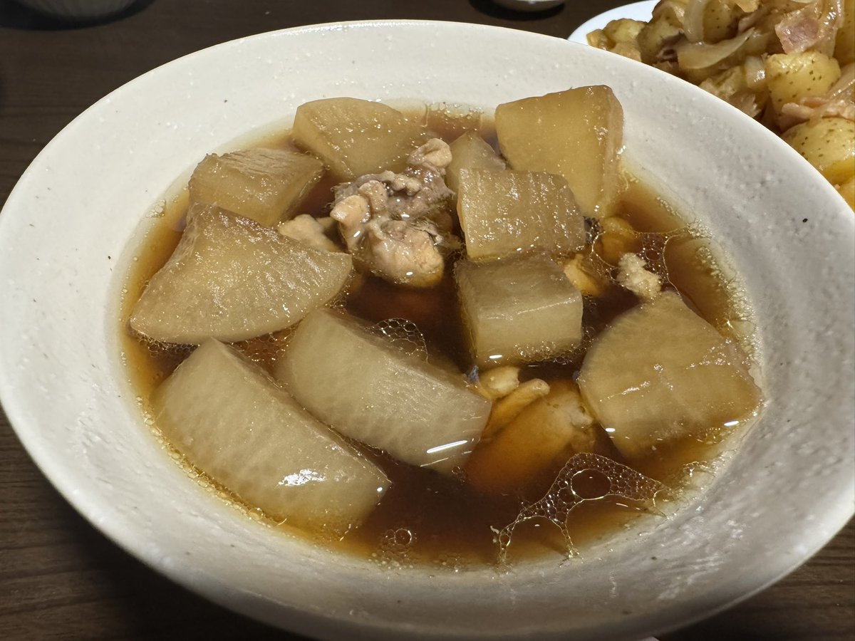 nyu_0320's tweet photo. 久しぶりの鶏大根は心に染みた• _ •̥ https://t.co/Ar036hk53T