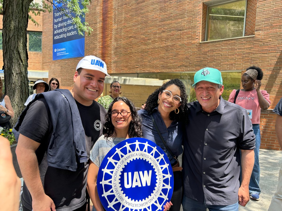 bradlander's tweet photo. Proudly rallied alongside @CPWUAW for a fair new contract with my soon-to-be colleagues @ClaireforNY and @DarializaforNY. These workers are righteously organizing for the compensation & job security they need to afford living in NYC.

Their current contract expired yesterday. University leadership needs to step up now with improved working conditions for these brilliant academic researchers. Full solidarity!