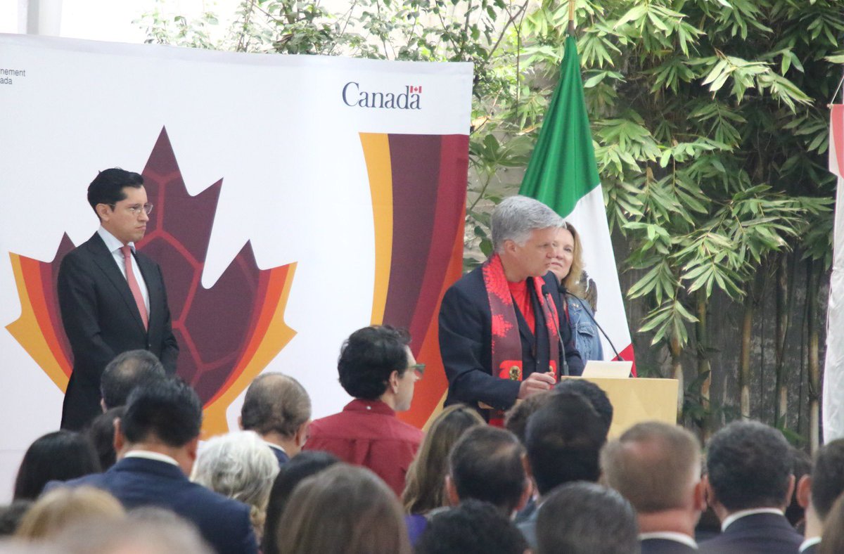RepreNL_CDMX's tweet photo. La Coordinación de Relaciones Internacionales de la Representación de Nuevo León asistió a la conmemoración del Día Nacional de Canadá donde felicitamos al Embajador de Canadá de México, el Excmo. Cameron Mackay, en el marco de esta importante fecha para esta misión diplomática y para su comunidad en México.🇨🇦🤝🇲🇽

Este evento contó con la participación del Canciller Roberto Velasco Álvarez y con la presencia de funcionarios de los distintos niveles de gobierno y cuerpo diplomático acreditado en nuestro país.
#CDMX #NuevoLeón