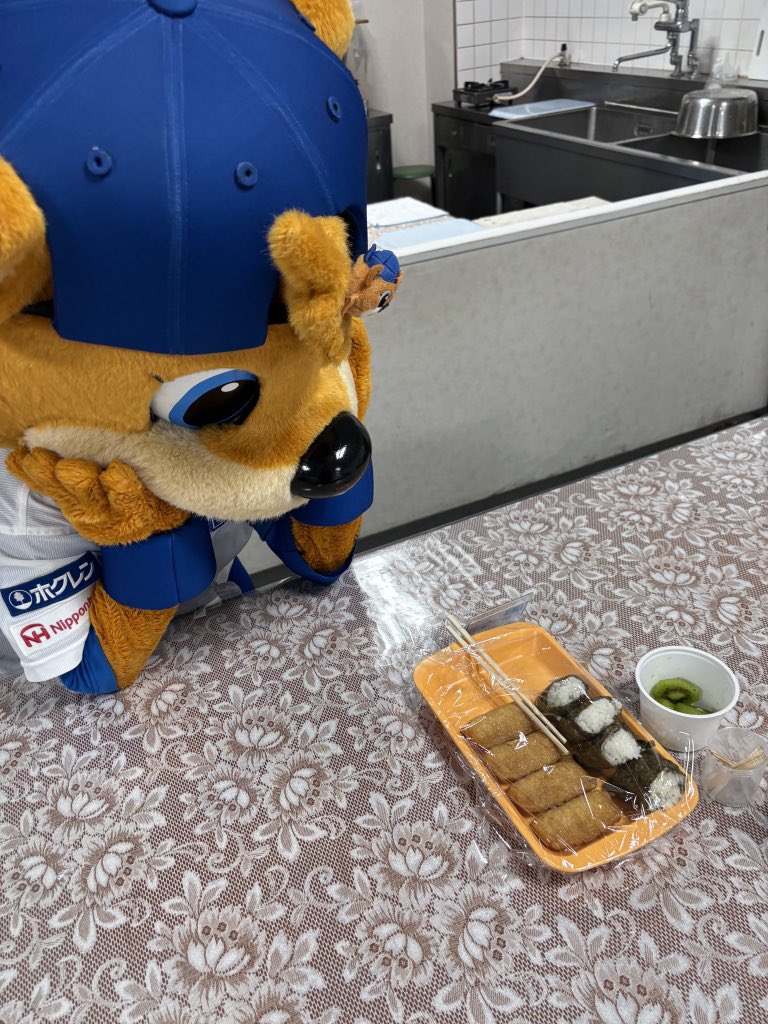 Cubby_Kamasta's tweet photo. みなさま
ざんねんなおしらせてすが
きょうのしあい
ちゅうしてすのて☔️☔️☔️

きょうは
ほっかいどうのじゅんびが
おわるまで
おにぎりなしてすのて🌀🌀🌀 https://t.co/uU7g53MPPH