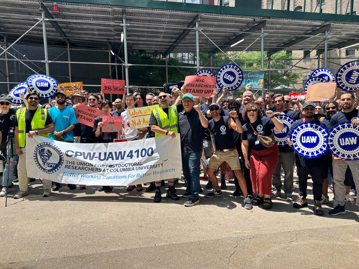 bradlander's tweet photo. Proudly rallied alongside @CPWUAW for a fair new contract with my soon-to-be colleagues @ClaireforNY and @DarializaforNY. These workers are righteously organizing for the compensation & job security they need to afford living in NYC.

Their current contract expired yesterday. University leadership needs to step up now with improved working conditions for these brilliant academic researchers. Full solidarity!
