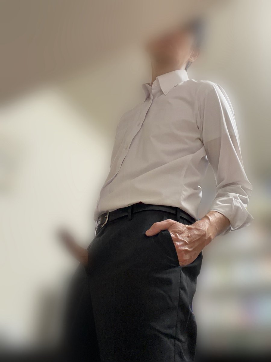GD_1800's tweet photo. 早安，要去上班了！ https://t.co/0Vqb1XA1xL