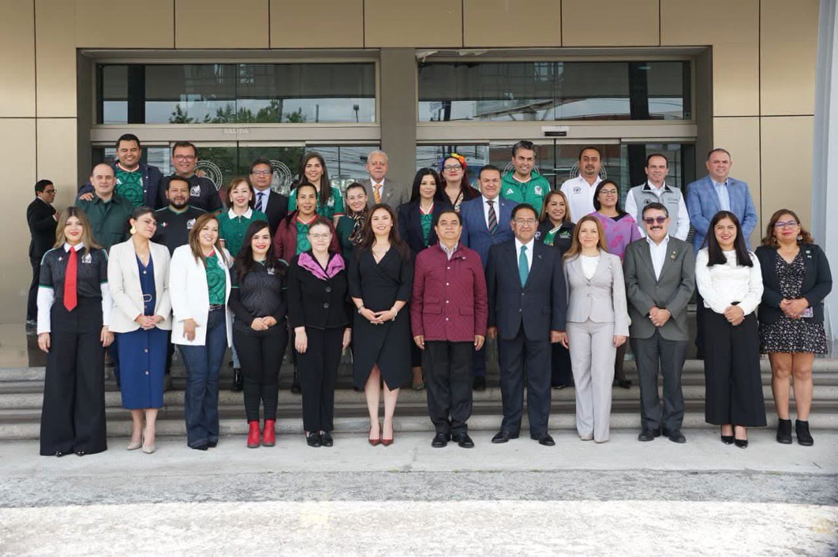 notarioshidalgo's tweet photo. El notariado hidalguense agradece a Diputadas y Diputados del @CongresoHidalgo, presididos en su Junta de Gobierno por Don @AndresVeVa_, por su cálido recibimiento en la Casa del Pueblo. 

#ElNotariadoSirviendoAHidalgo https://t.co/MfNSj7Mrnq