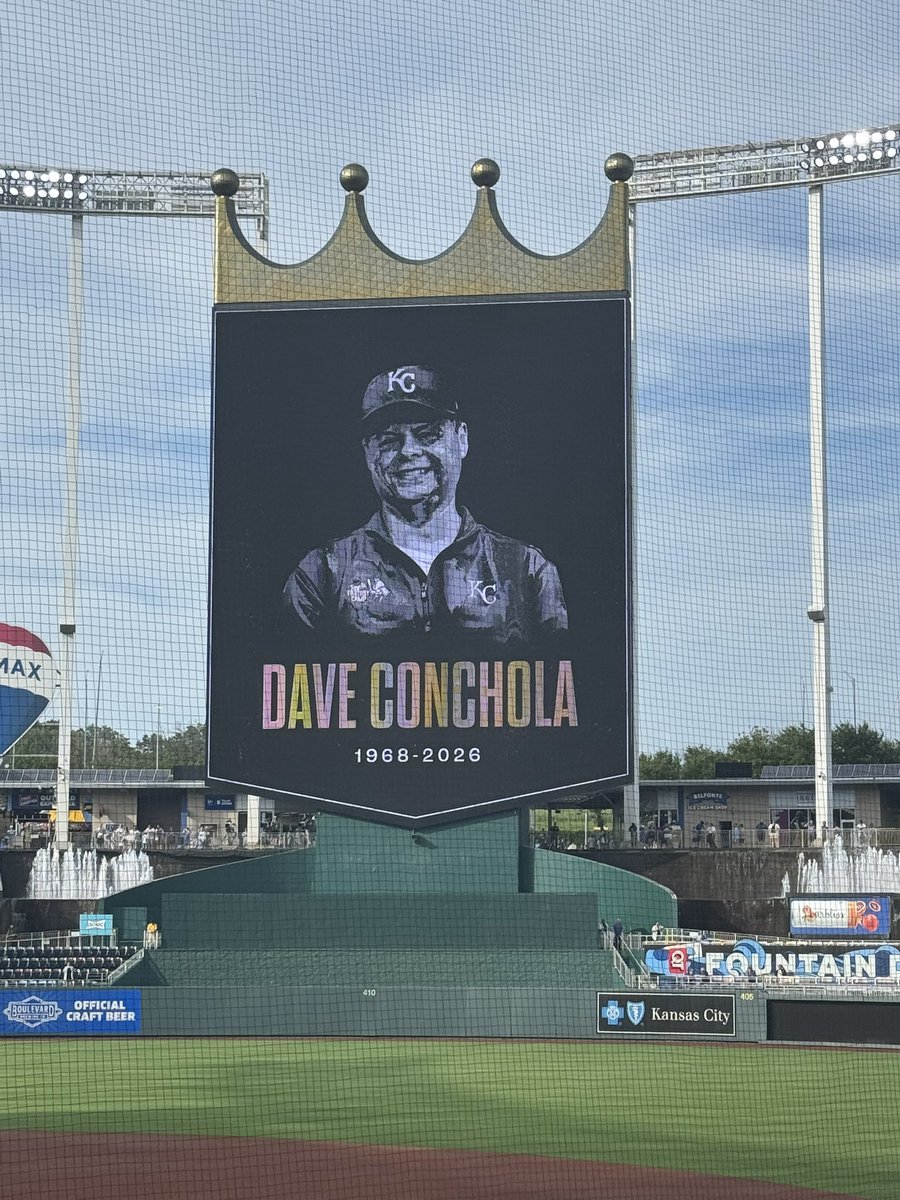 royalsclubhouse's tweet photo. #RIP Dave 

Kind man https://t.co/nl8ejc2VpZ